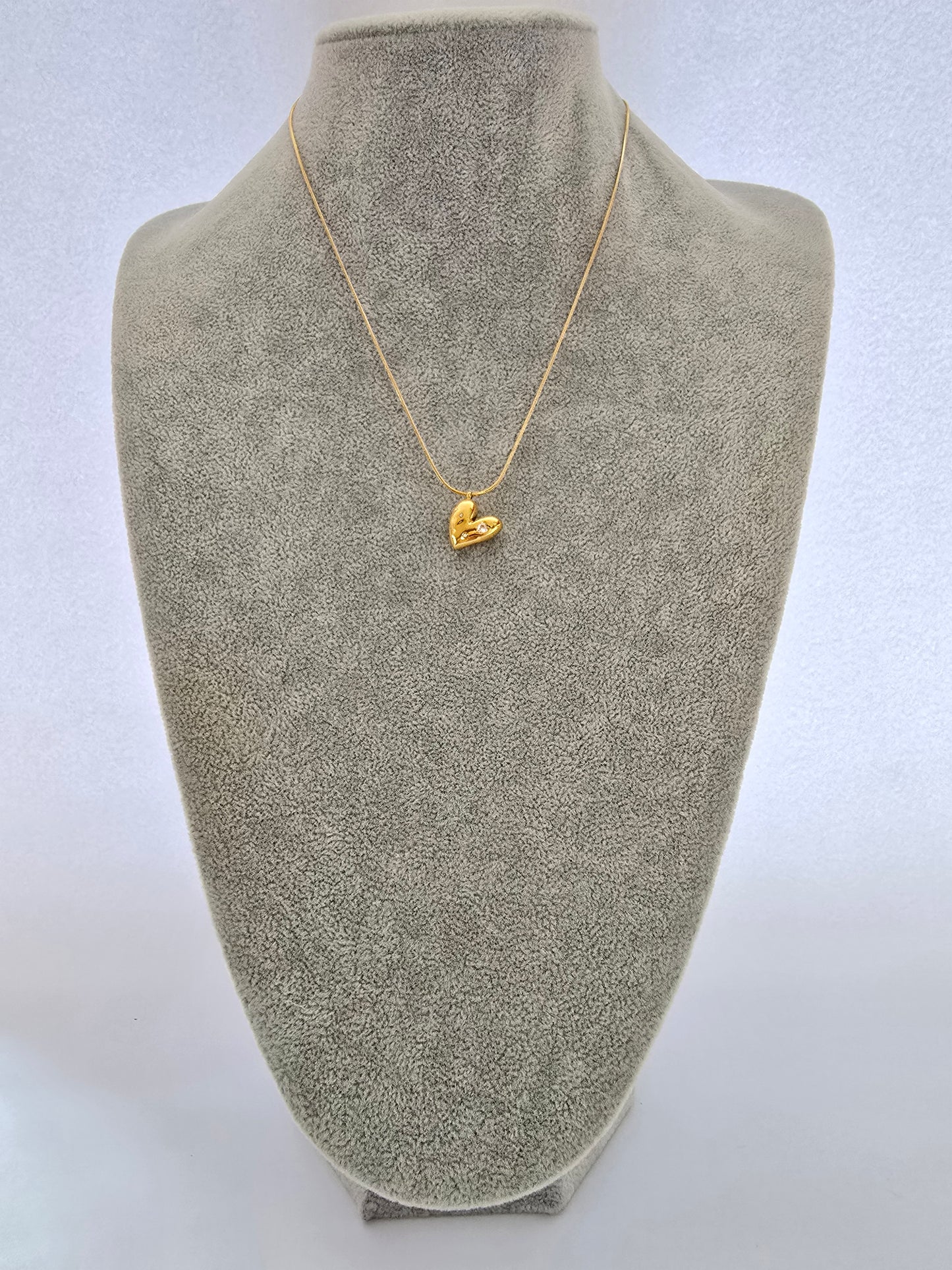 COLLAR CORAZON CON ZIRCONIA